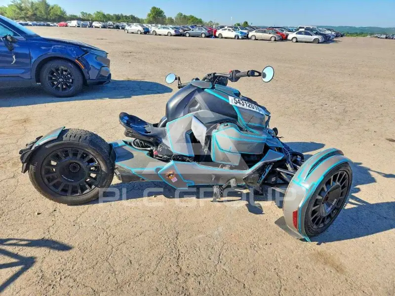 2019 Can-AM  фото
