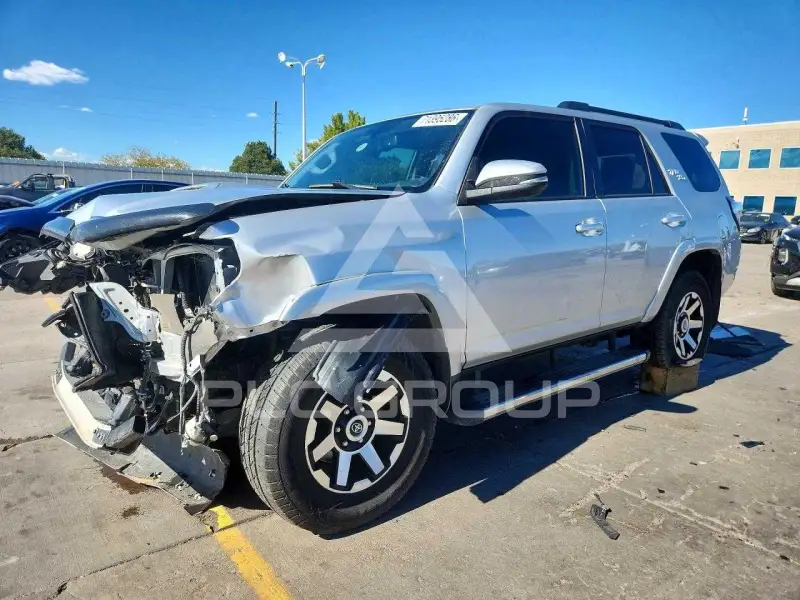 2019 Toyota 4 RUNNER фото