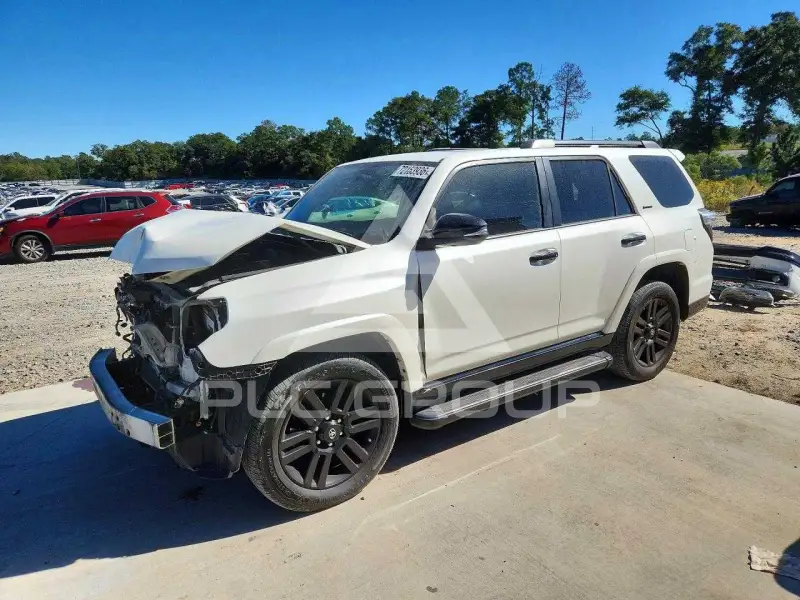 2019 Toyota 4 RUNNER photo