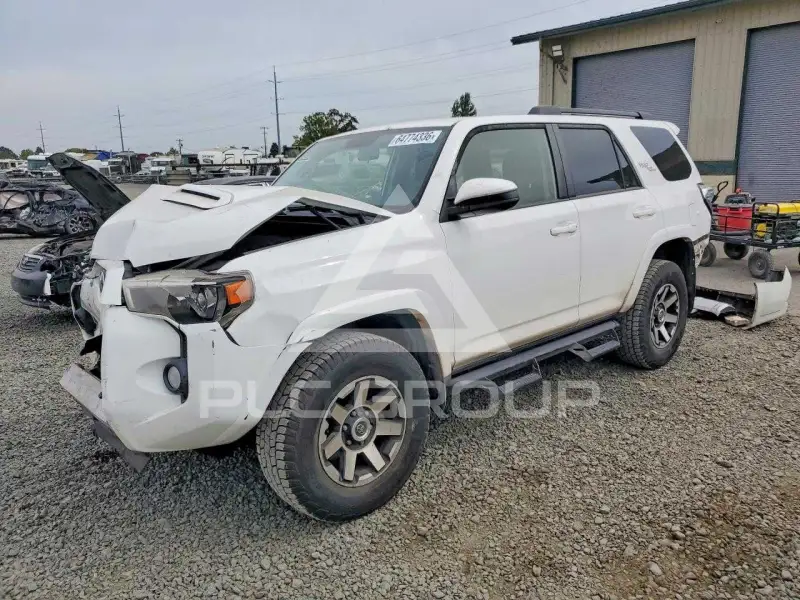 2019 Toyota 4 RUNNER фото