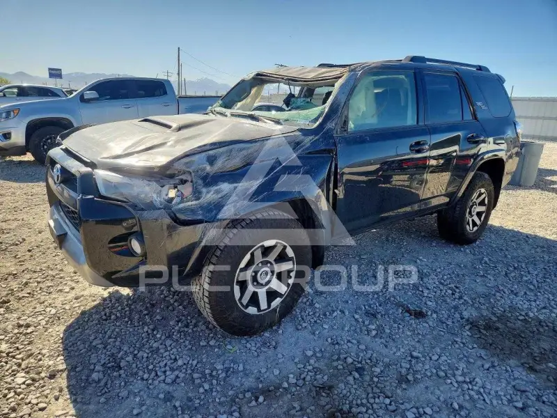2019 Toyota 4 RUNNER photo