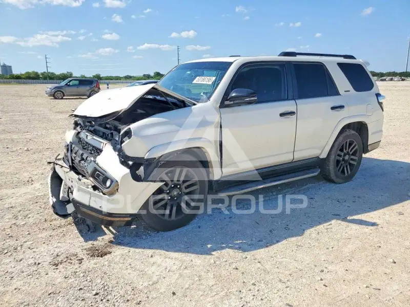 2019 Toyota 4 RUNNER photo