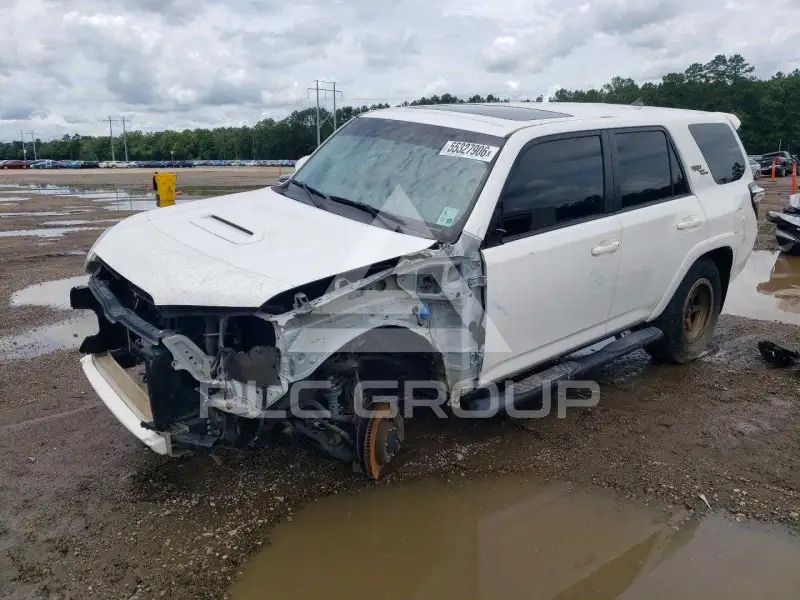 2019 Toyota 4 RUNNER photo