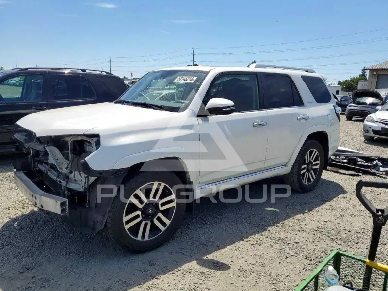 2019 Toyota 4 RUNNER photo