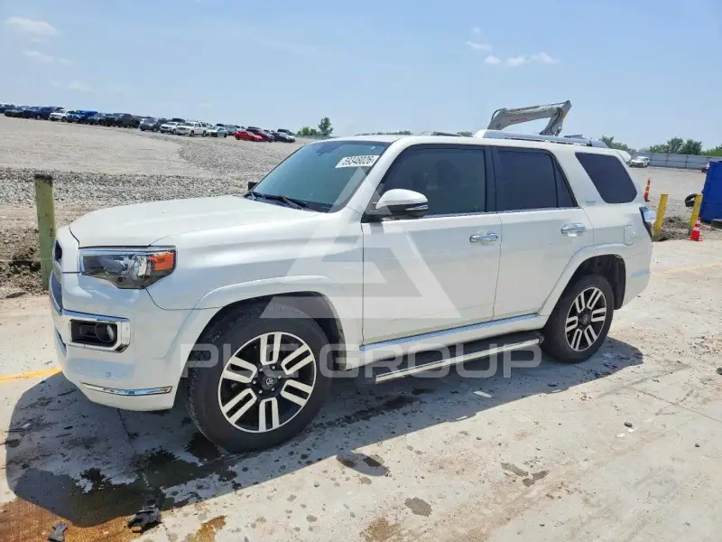 2019 Toyota 4 RUNNER photo