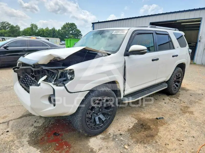 2019 Toyota 4 RUNNER photo