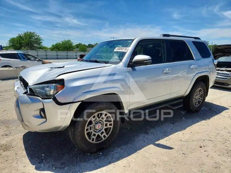 2019 Toyota 4 RUNNER photo