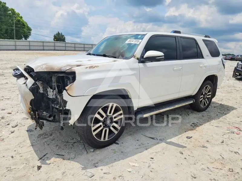 2019 Toyota 4 RUNNER photo