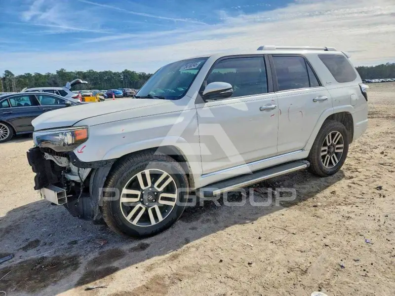 2019 Toyota 4 RUNNER photo