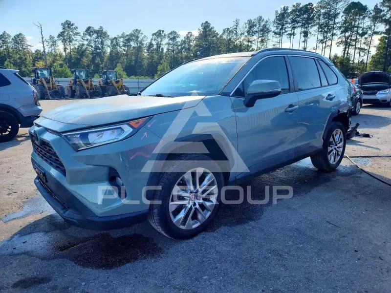 2019 Toyota RAV4 фото