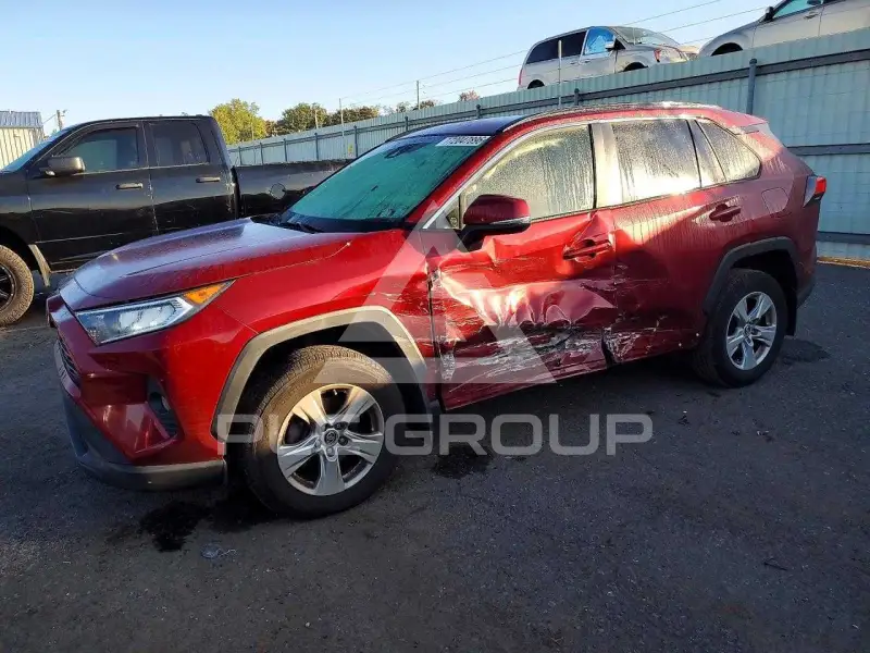 2019 Toyota RAV4 фото