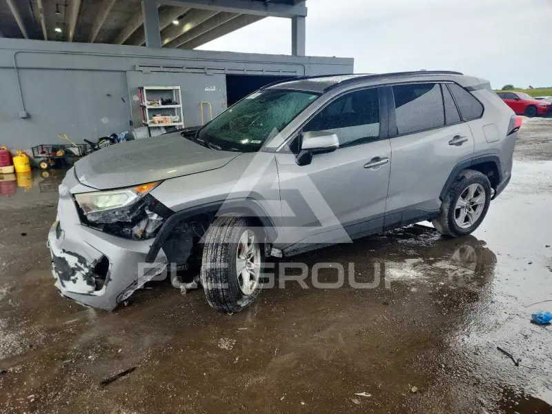 2019 Toyota RAV4 photo