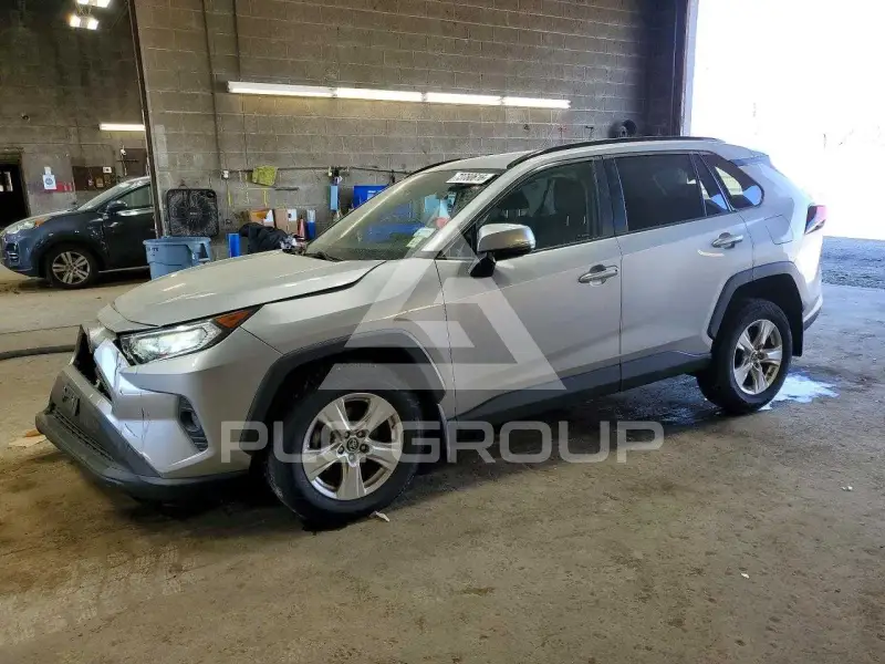 2019 Toyota RAV4 photo