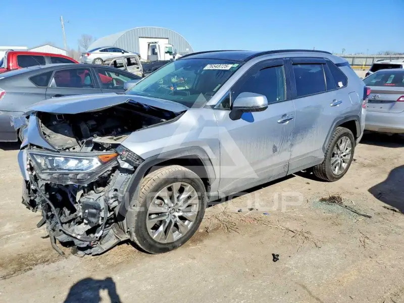 2019 Toyota RAV4 фото