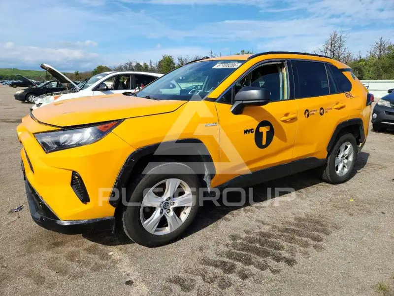 2019 Toyota RAV4 фото