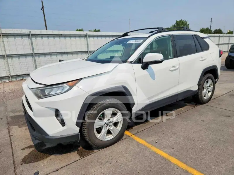 2019 Toyota RAV4 фото