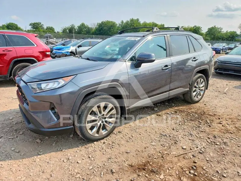2019 Toyota RAV4 фото