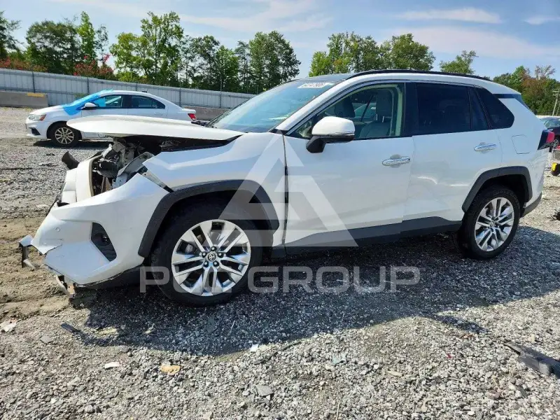 2019 Toyota RAV4 фото