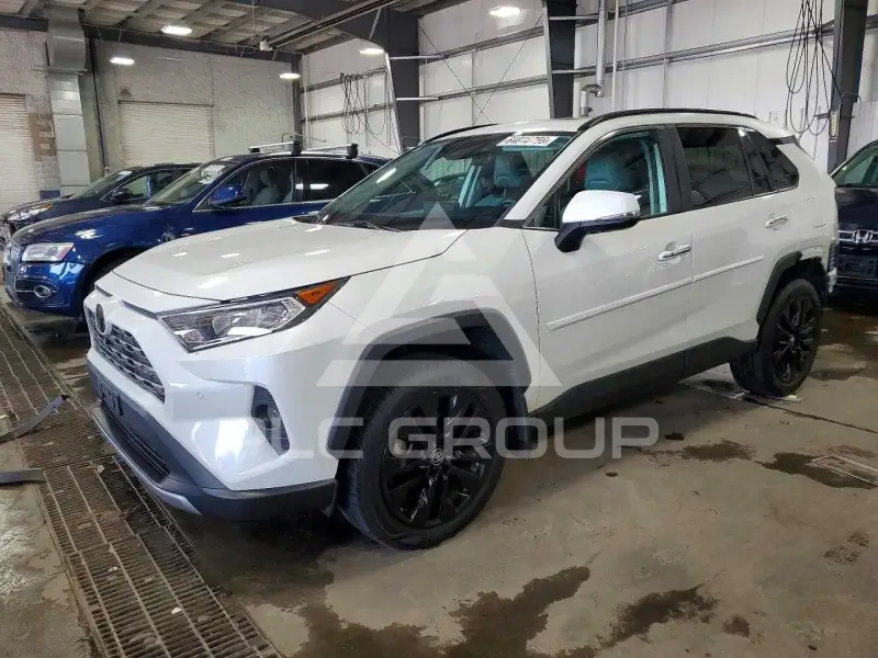 2019 Toyota RAV4 фото