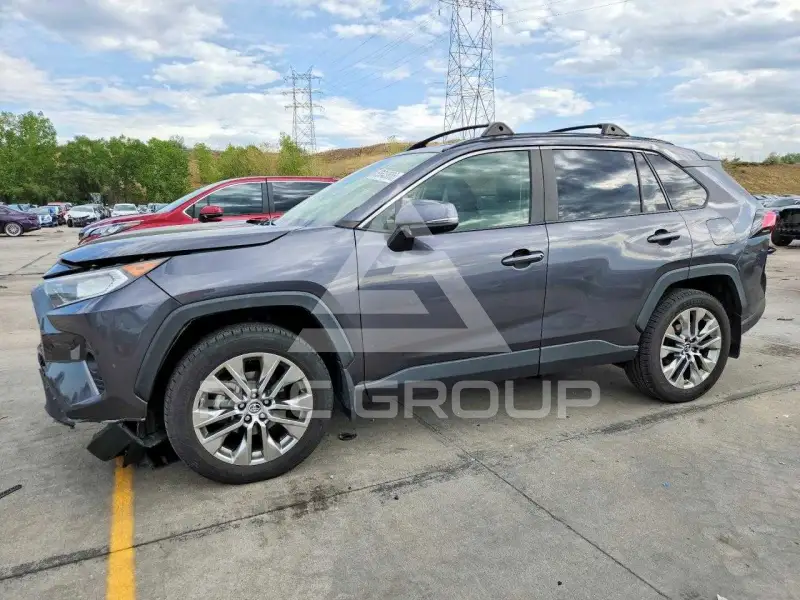 2019 Toyota RAV4 фото