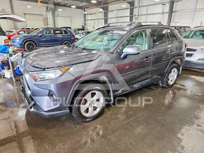 2019 Toyota RAV4 фото