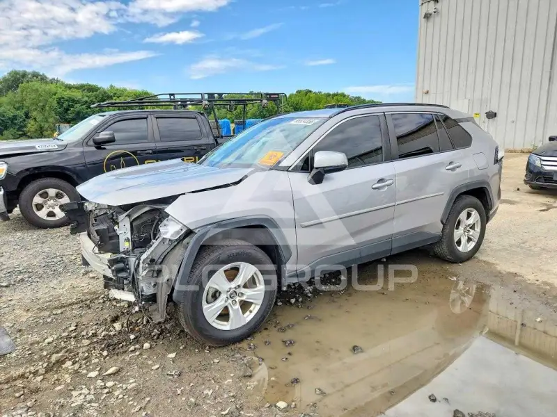 2019 Toyota RAV4 фото