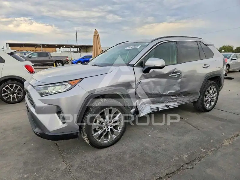 2019 Toyota RAV4 фото