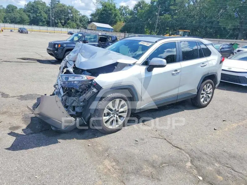 2019 Toyota RAV4 фото