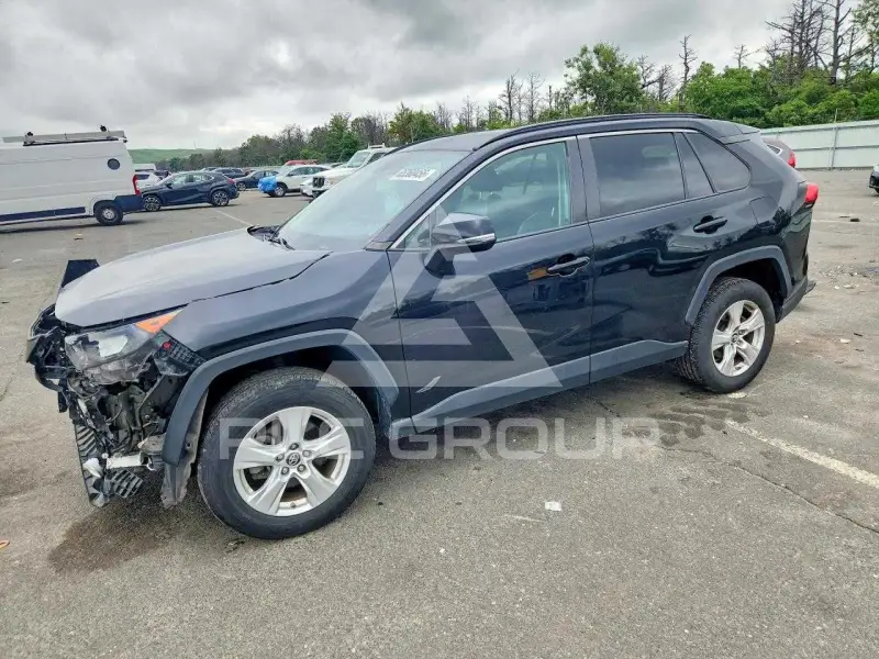 2019 Toyota RAV4 фото