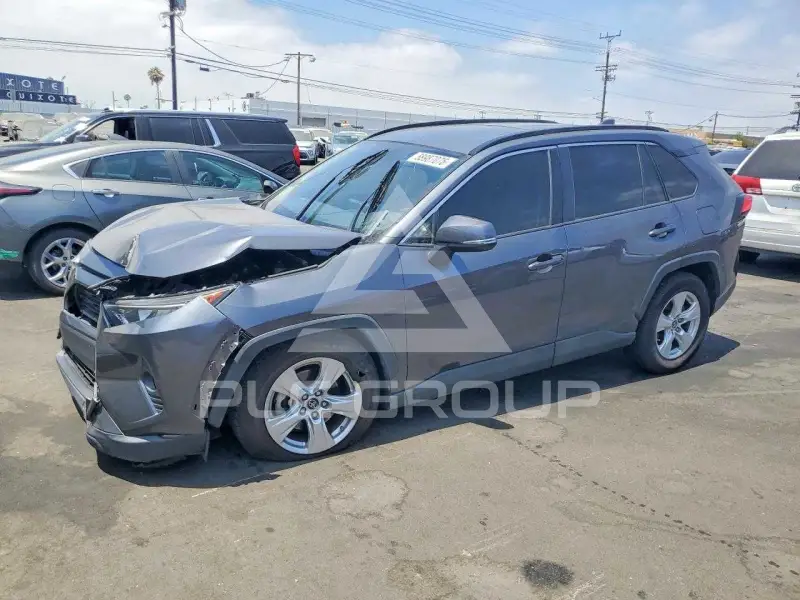 2019 Toyota RAV4 фото