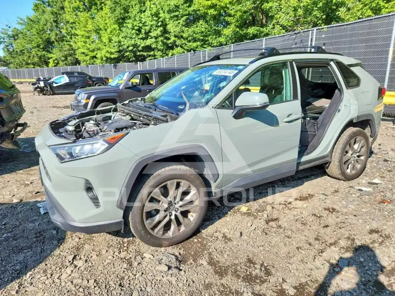 2019 Toyota RAV4 фото