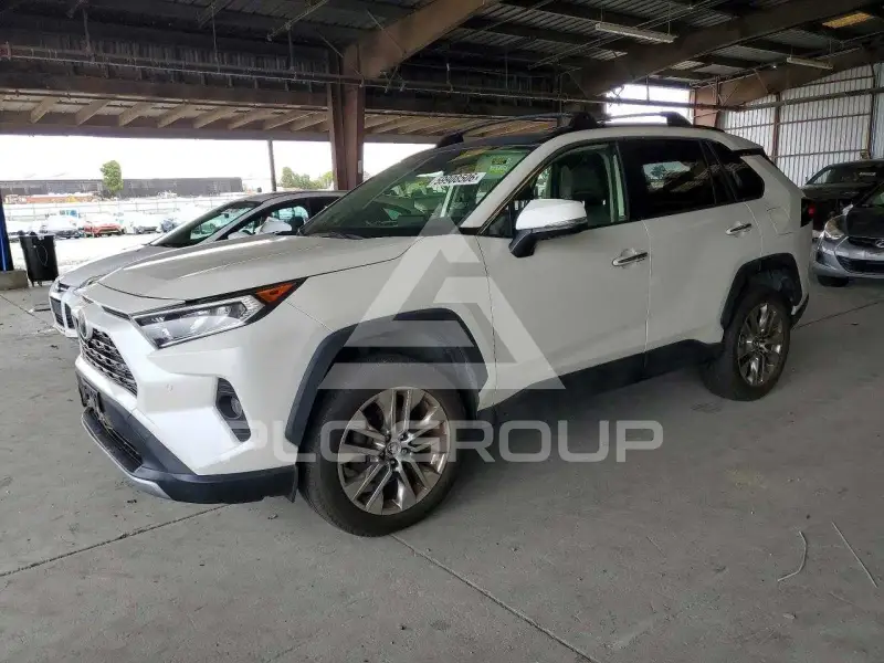 2019 Toyota RAV4 фото