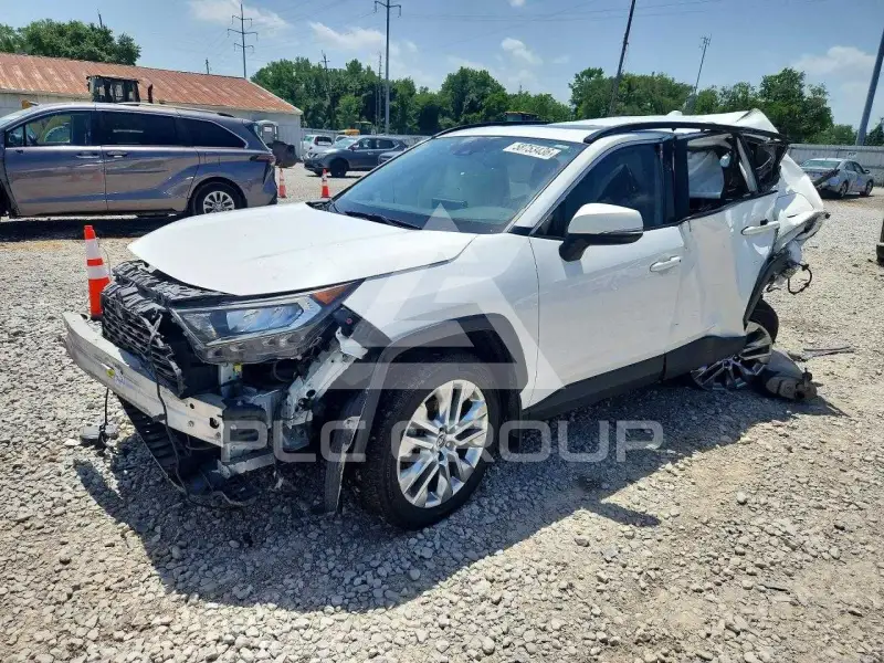 2019 Toyota RAV4 фото