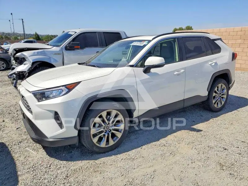 2019 Toyota RAV4 photo