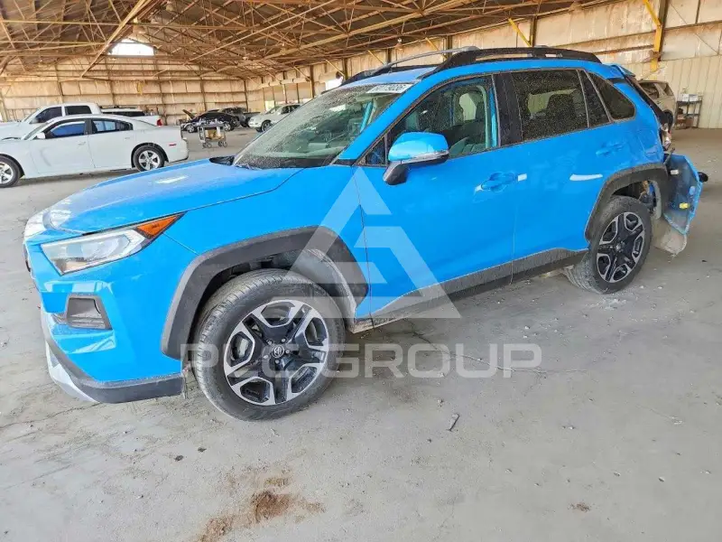 2019 Toyota RAV4 фото