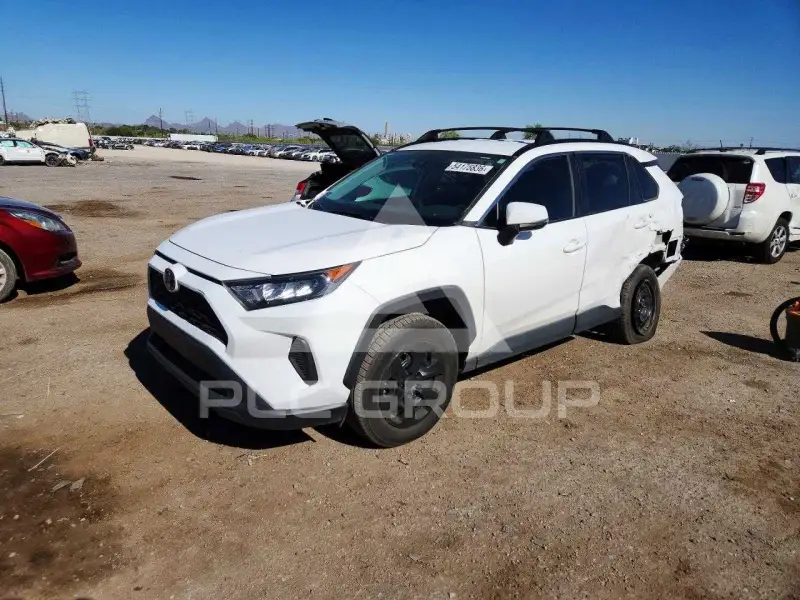 2019 Toyota RAV4 фото