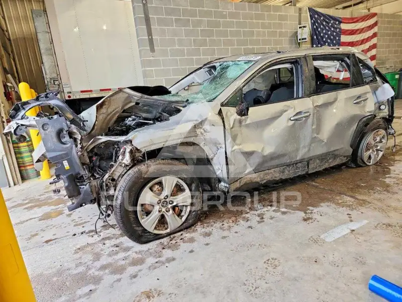 2019 Toyota RAV4 фото