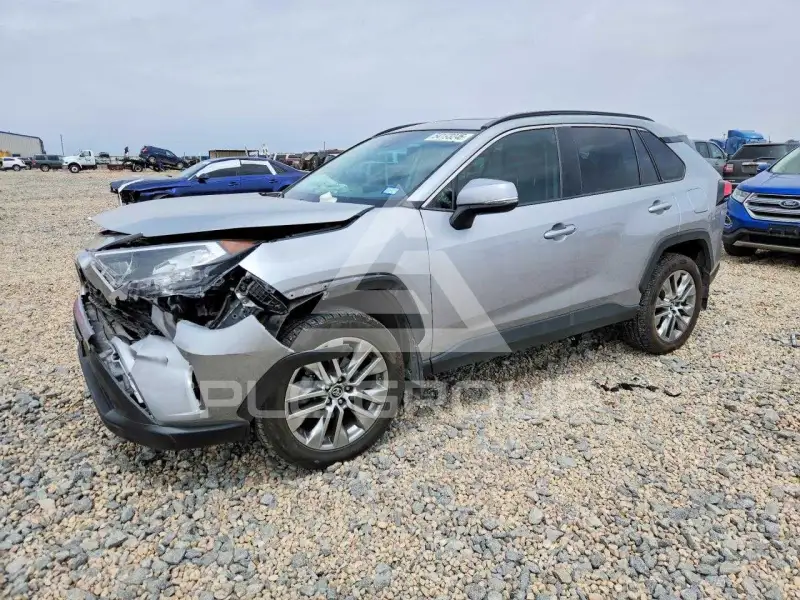 2019 Toyota RAV4 фото