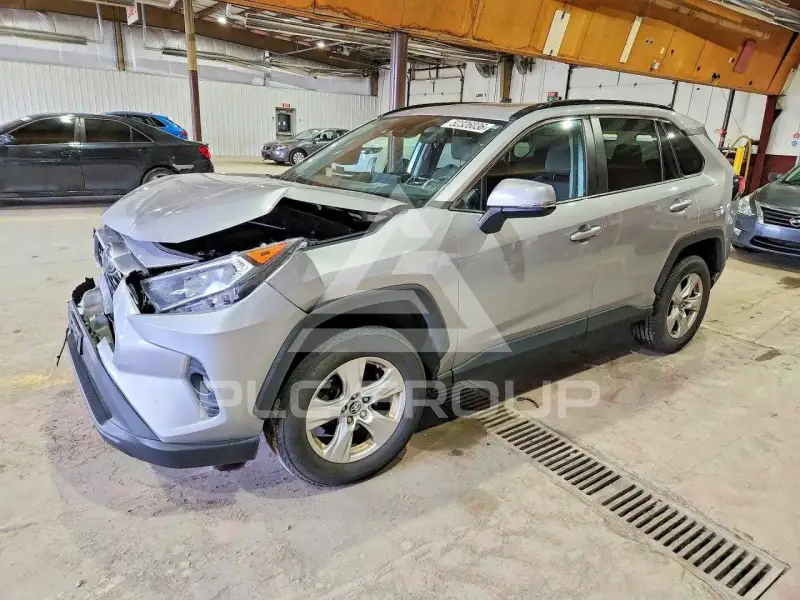 2019 Toyota RAV4 фото