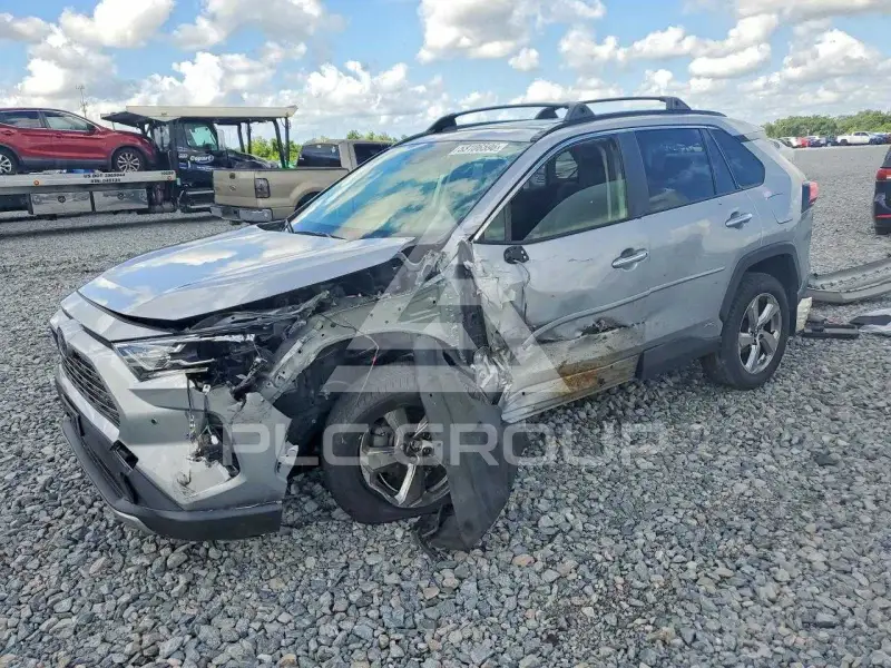 2019 Toyota RAV4 фото