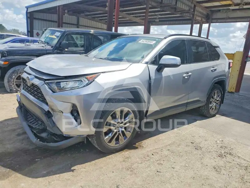 2019 Toyota RAV4 photo