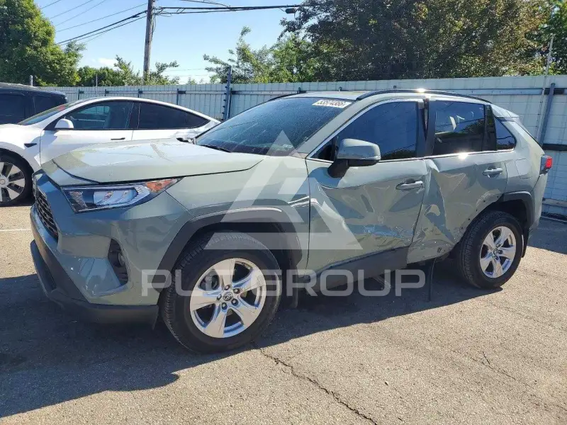 2019 Toyota RAV4 photo