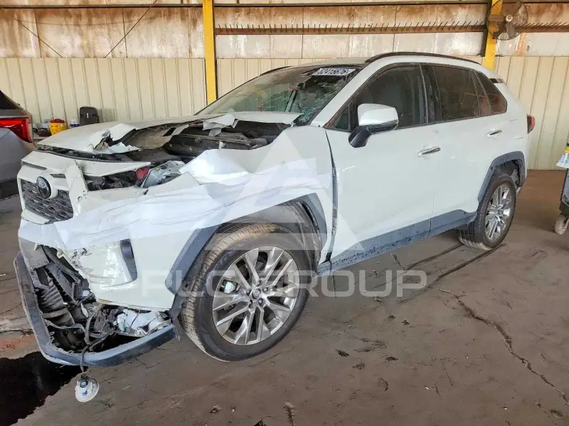 2019 Toyota RAV4 photo