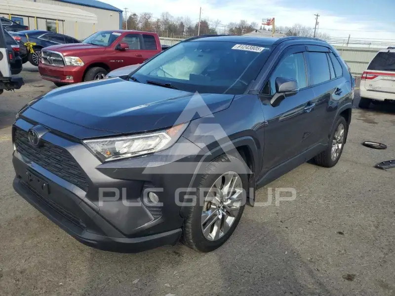 2019 Toyota RAV4 фото