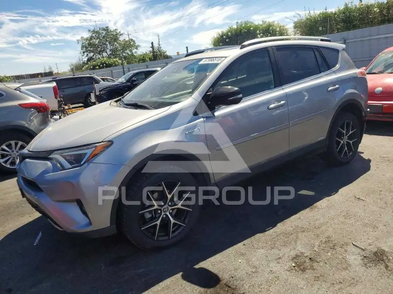 2018 Toyota RAV4 фото
