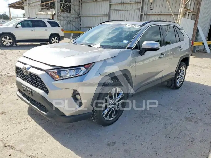 2019 Toyota RAV4 photo