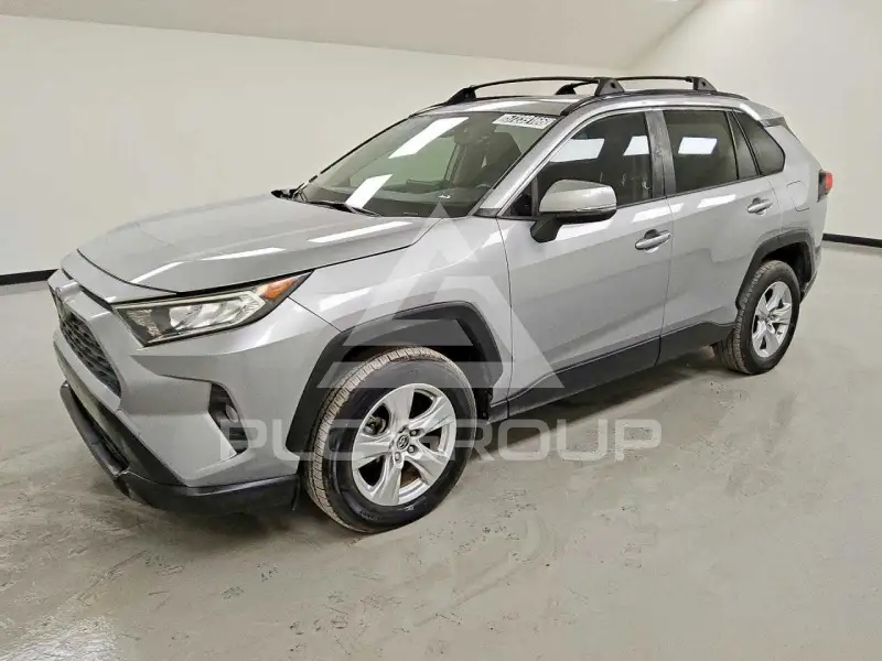 2019 Toyota RAV4 фото