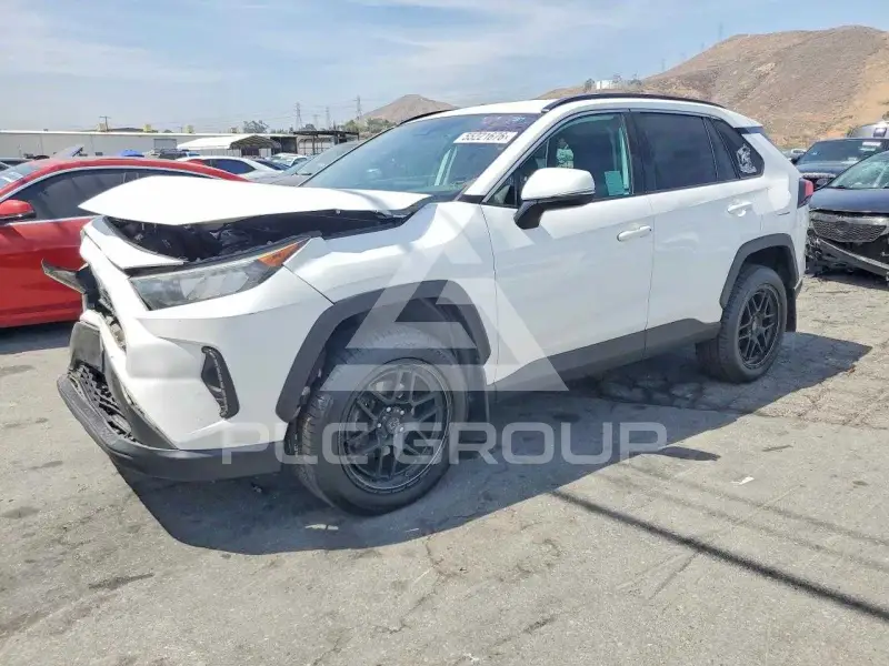 2019 Toyota RAV4 фото