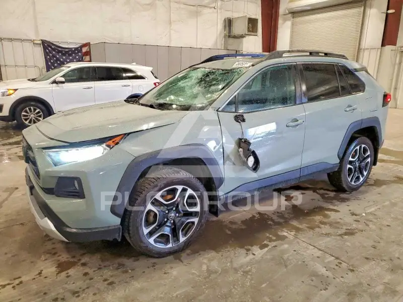 2019 Toyota RAV4 фото