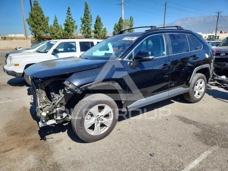 2019 Toyota RAV4 фото